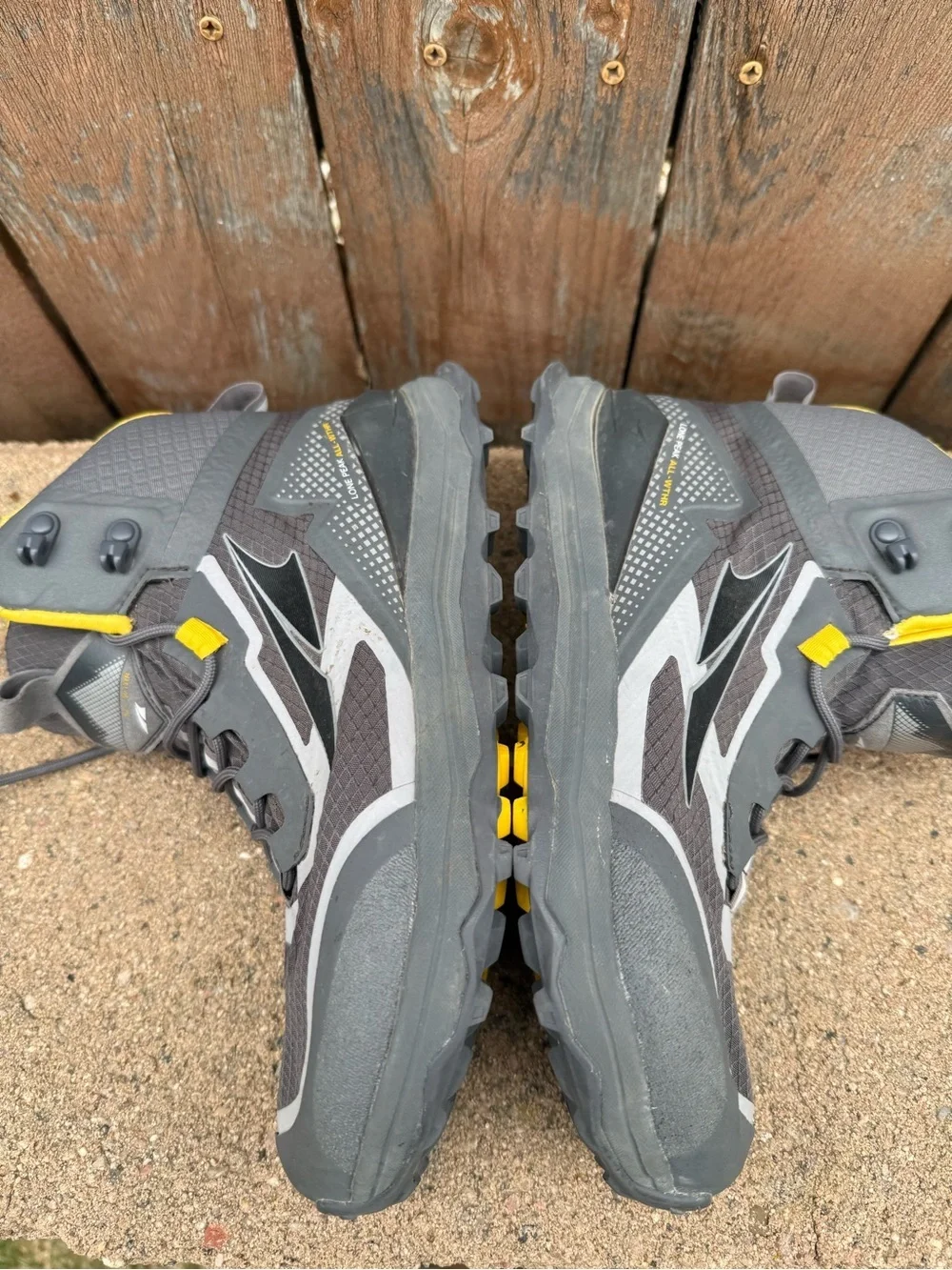Altra Ego Men’s Lone Peak Gray All Weather Mid Trail Shoes Boots Size 7 40
